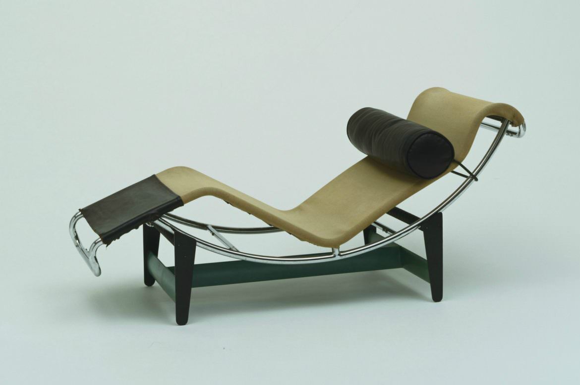 Le Corbusier Chaise Longue in mostra ad Alba Barolo Fashion Show DSIGN